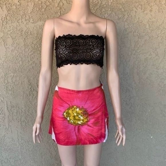 Theory Women’s Sz 6 Red 100% Cotton Floral Print Mini Skirt - Picture 3 of 10